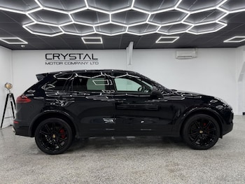 Used Porsche Cayenne 2018 for sale - 77232060: Photo