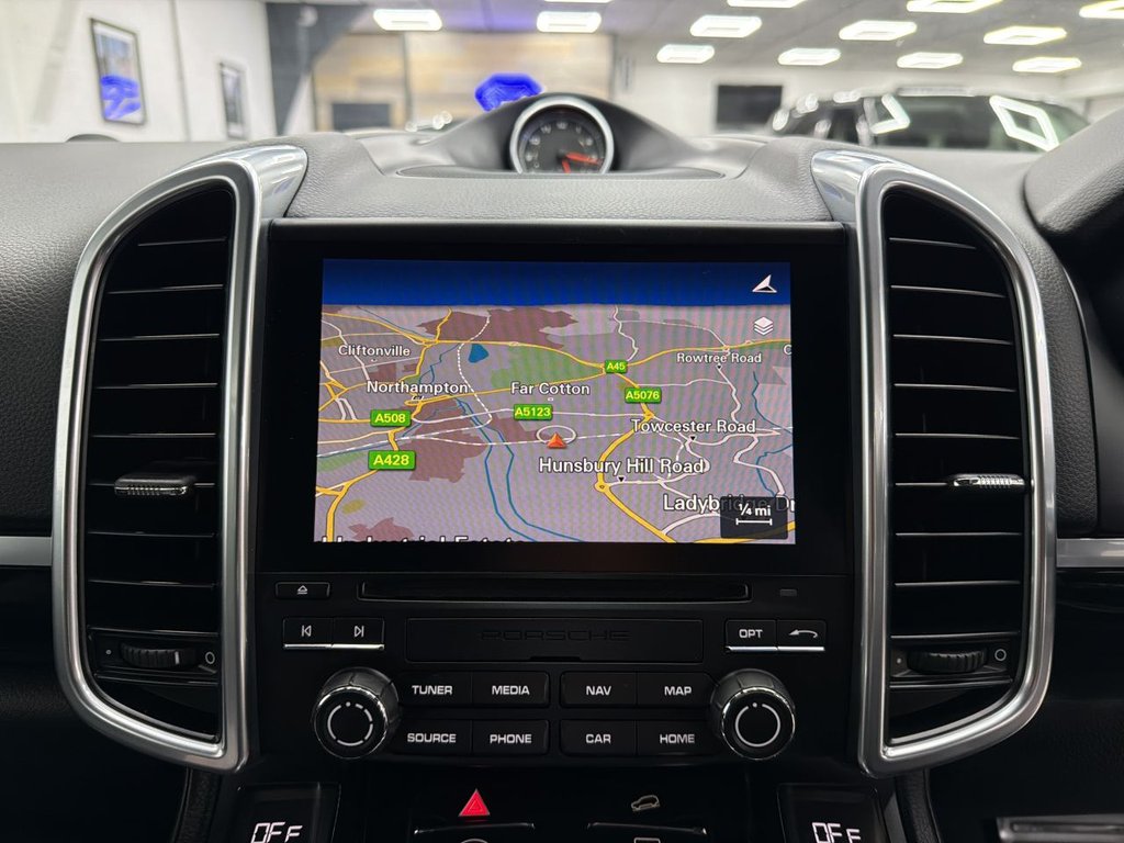 Used Porsche Cayenne 2018 for sale - 77232060: Photo 31