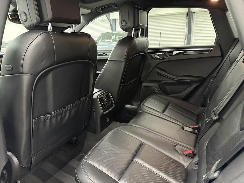 Used Porsche Macan 2017 for sale - 77135590: Photo 17