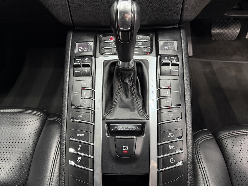 Used Porsche Macan 2017 for sale - 77135590: Photo 21