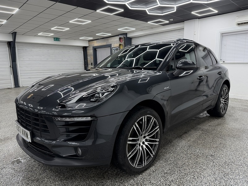 Used Porsche Macan 2017 for sale - 77135590: Photo 3