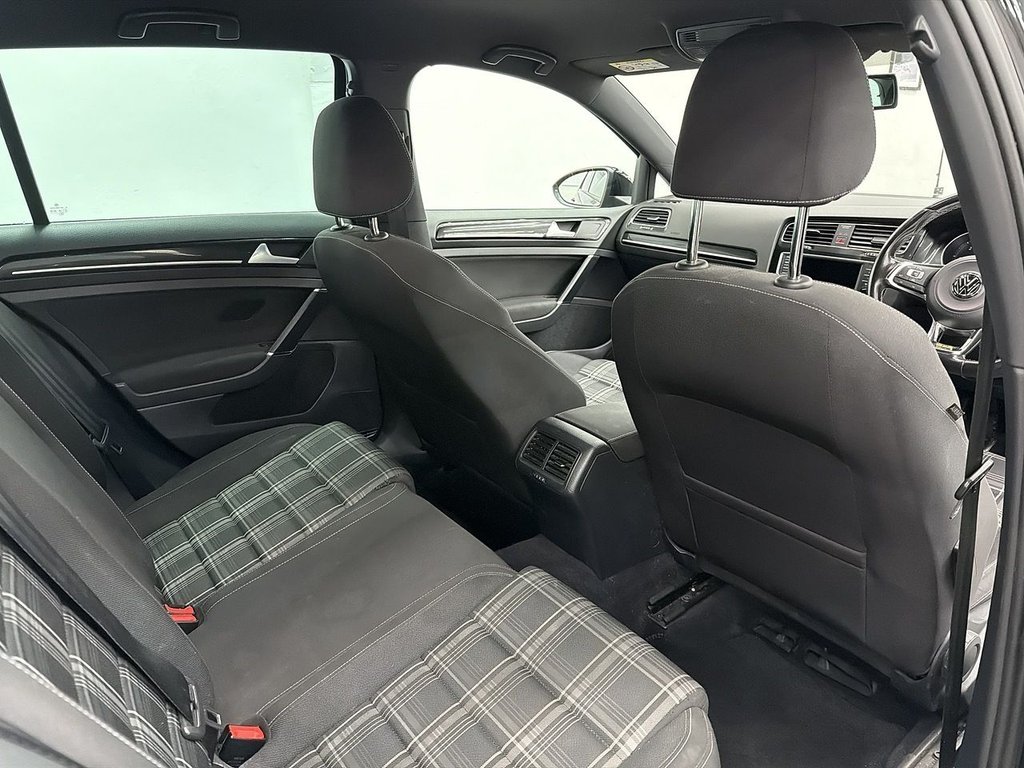 Used Volkswagen Golf 2015 for sale - 77195312: Photo 9