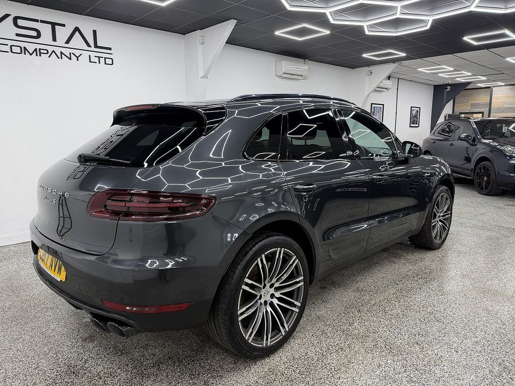 Used Porsche Macan 2017 for sale - 77195326: Photo 4