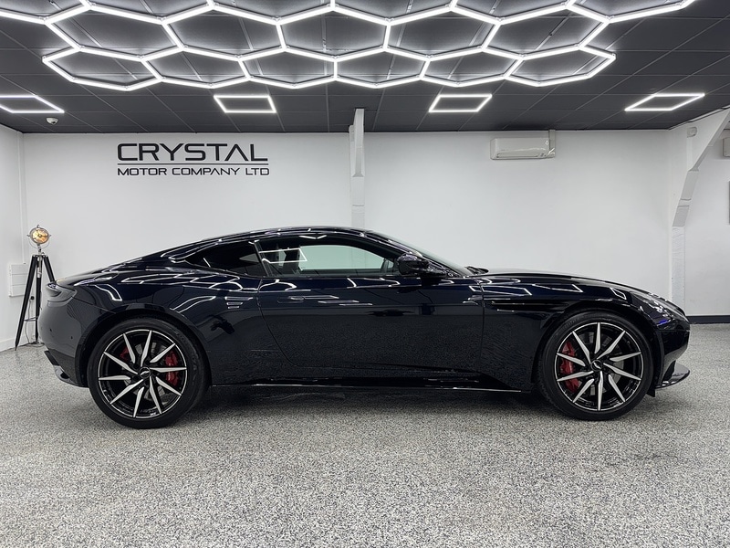 Used Aston Martin DB11 2019 for sale - 76707300: Photo 2