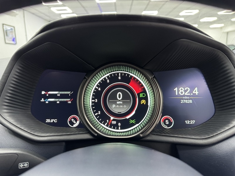 Used Aston Martin DB11 2019 for sale - 76707300: Photo 29