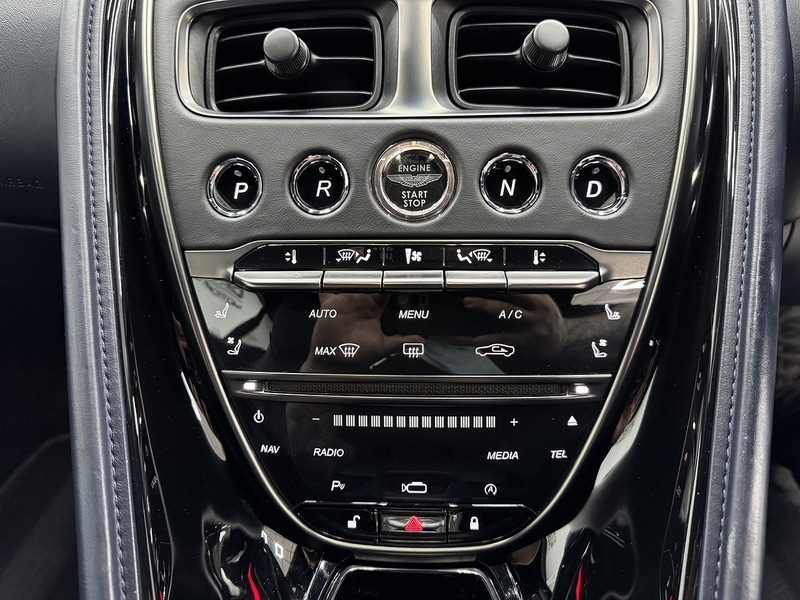 Used Aston Martin DB11 2019 for sale - 76707300: Photo 32