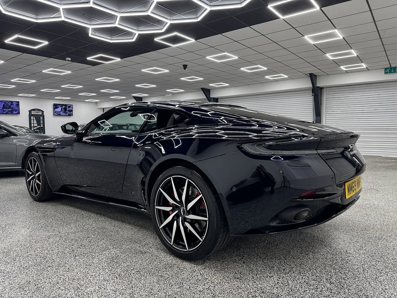 Used Aston Martin DB11 2019 for sale - 76707300: Photo 5
