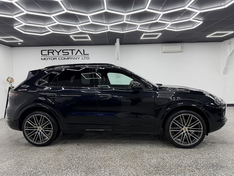Used Porsche Cayenne 2020 for sale - 77083243: Photo 2