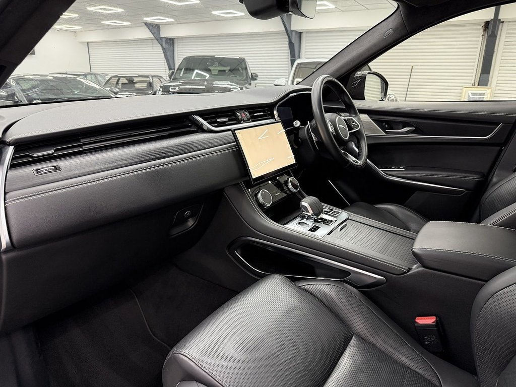 Used Jaguar F-Pace 2021 for sale - 77231918: Photo 21