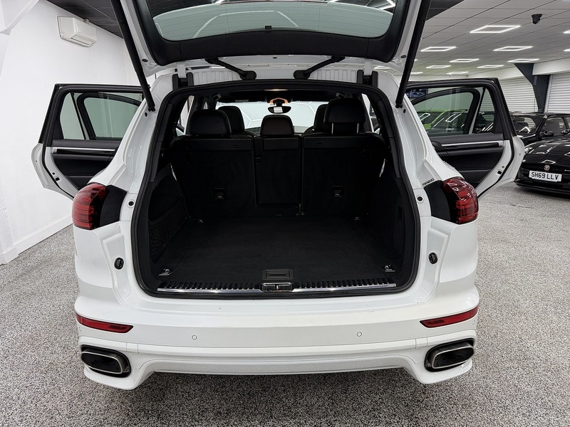 Used Porsche Cayenne 2016 for sale - 76707282: Photo 12