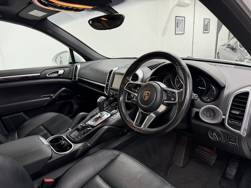 Used Porsche Cayenne 2016 for sale - 76707282: Photo 17