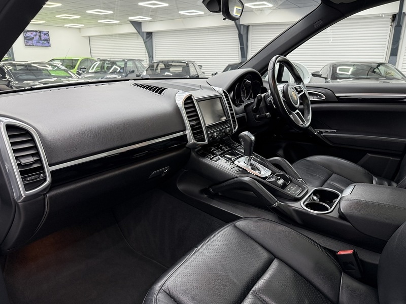 Used Porsche Cayenne 2016 for sale - 76707282: Photo 21