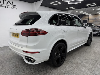 Used Porsche Cayenne 2016 for sale - 76707282: Photo