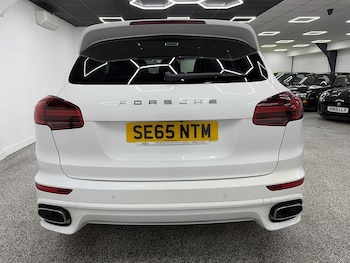 Used Porsche Cayenne 2016 for sale - 76707282: Photo