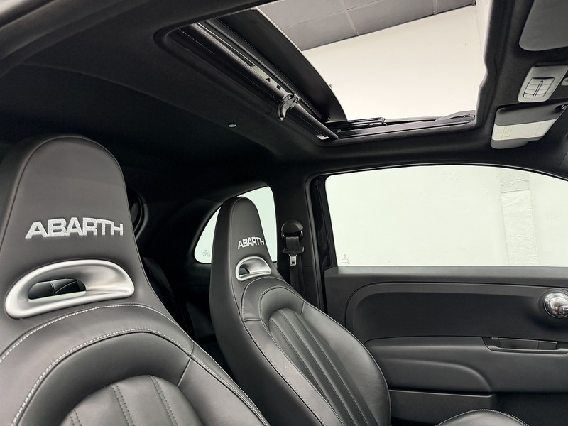 Used Abarth 595 2019 for sale - 76707309: Photo 15