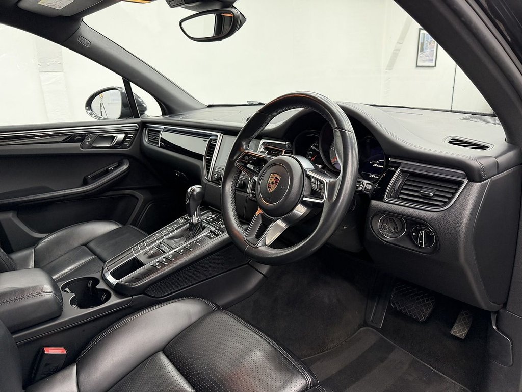 Used Porsche Macan 2017 for sale - 77232066: Photo 14