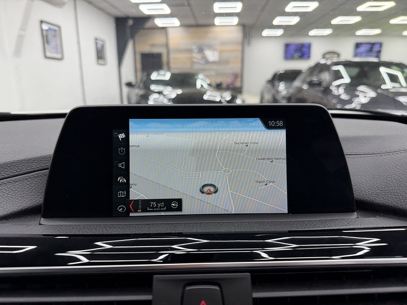 Used BMW 3 Series 2018 for sale - 76707255: Photo 32