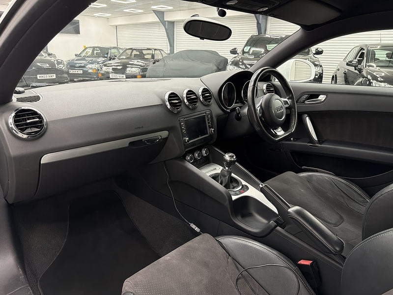 Used Audi TT 2011 for sale - 77167664: Photo 11