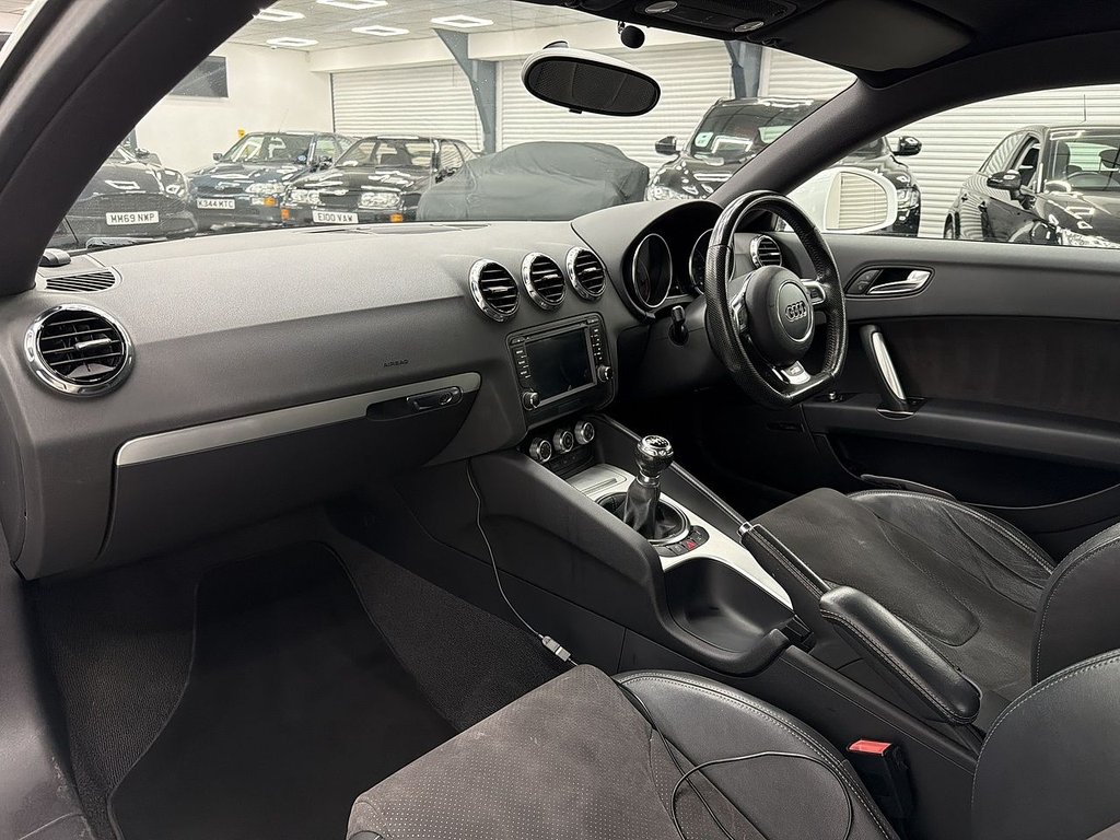 Used Audi TT 2011 for sale - 77195296: Photo 11