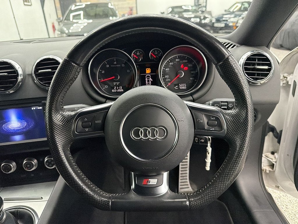 Used Audi TT 2011 for sale - 77195296: Photo 12