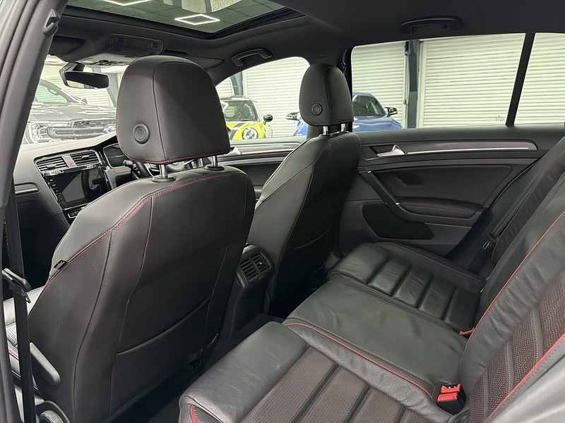 Used Volkswagen Golf 2018 for sale - 76707307: Photo 21