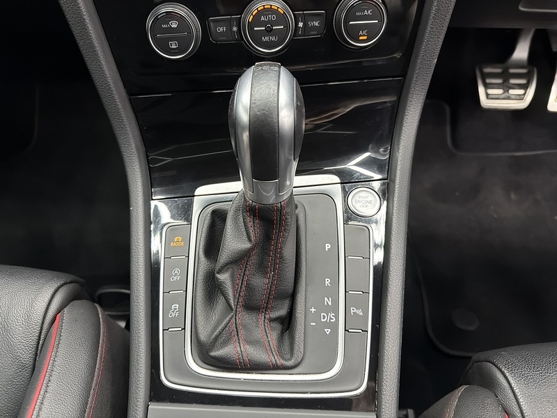 Used Volkswagen Golf 2018 for sale - 76707307: Photo 25