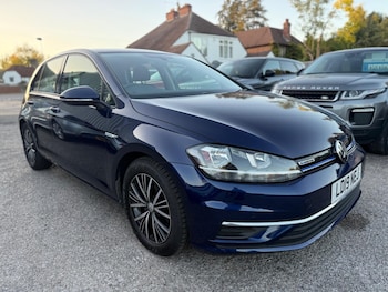 Volkswagen - Golf