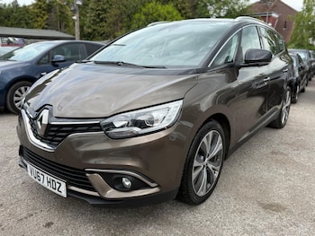 Used Renault Grand Scenic 2017 for sale - 76064231: Photo