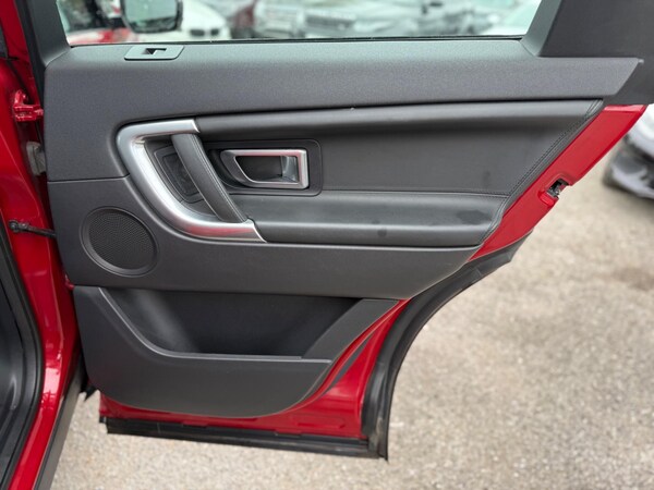 Used Land Rover Discovery Sport 2016 for sale - 76082393: Photo 21
