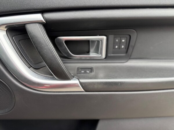 Used Land Rover Discovery Sport 2016 for sale - 76082393: Photo 8