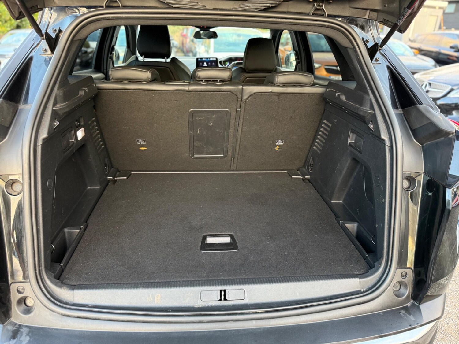 Used Peugeot 3008 2019 for sale - 76064223: Photo 37