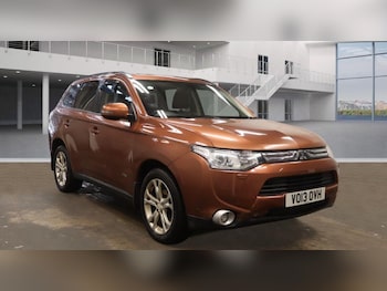 Mitsubishi - Outlander