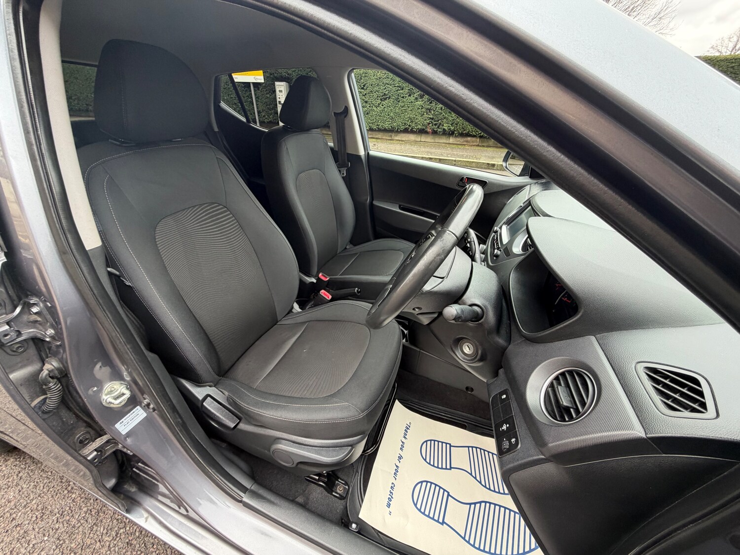 Used Hyundai i10 2019 for sale - 77636631: Photo 30