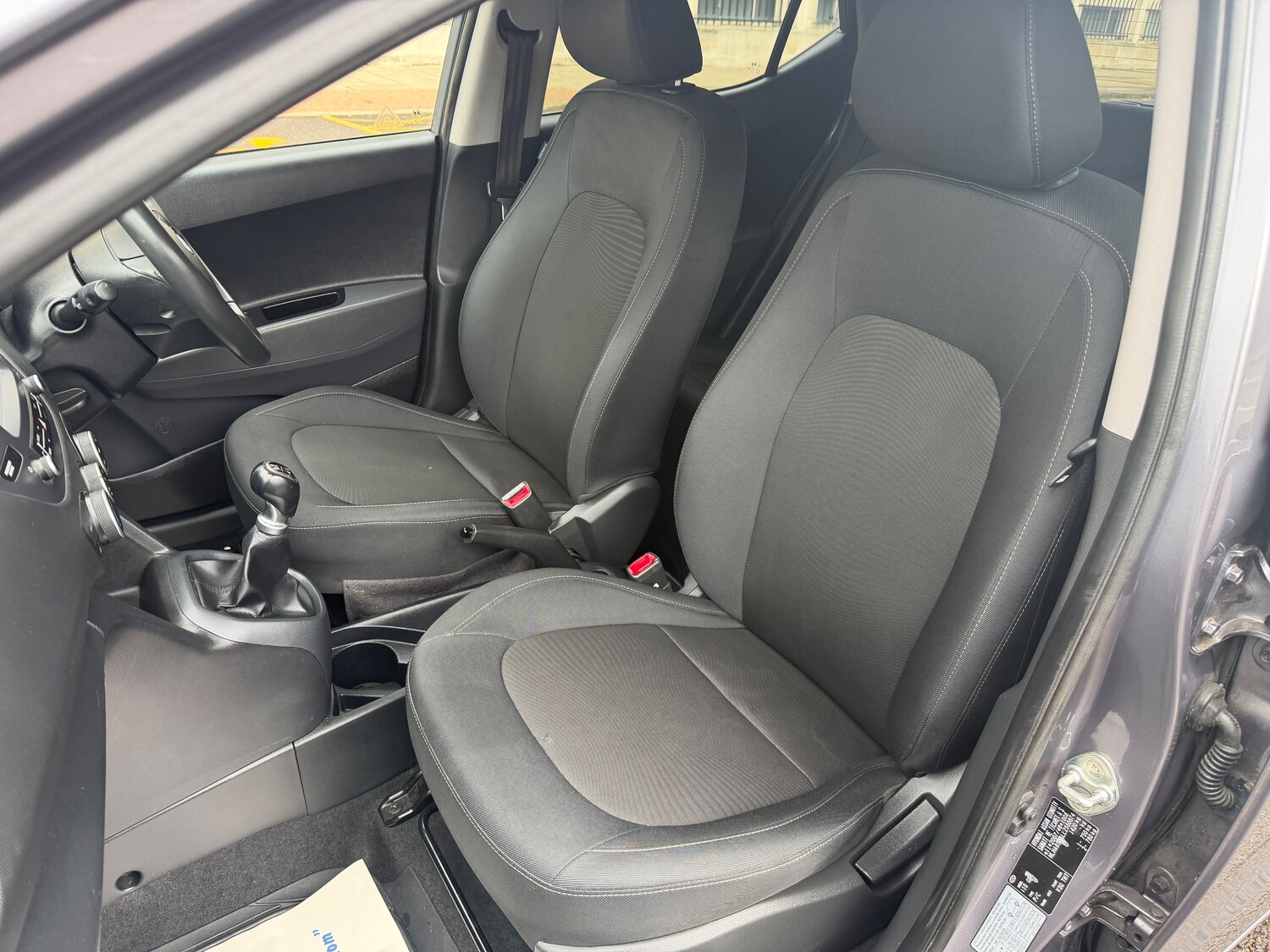 Used Hyundai i10 2019 for sale - 77636631: Photo 40