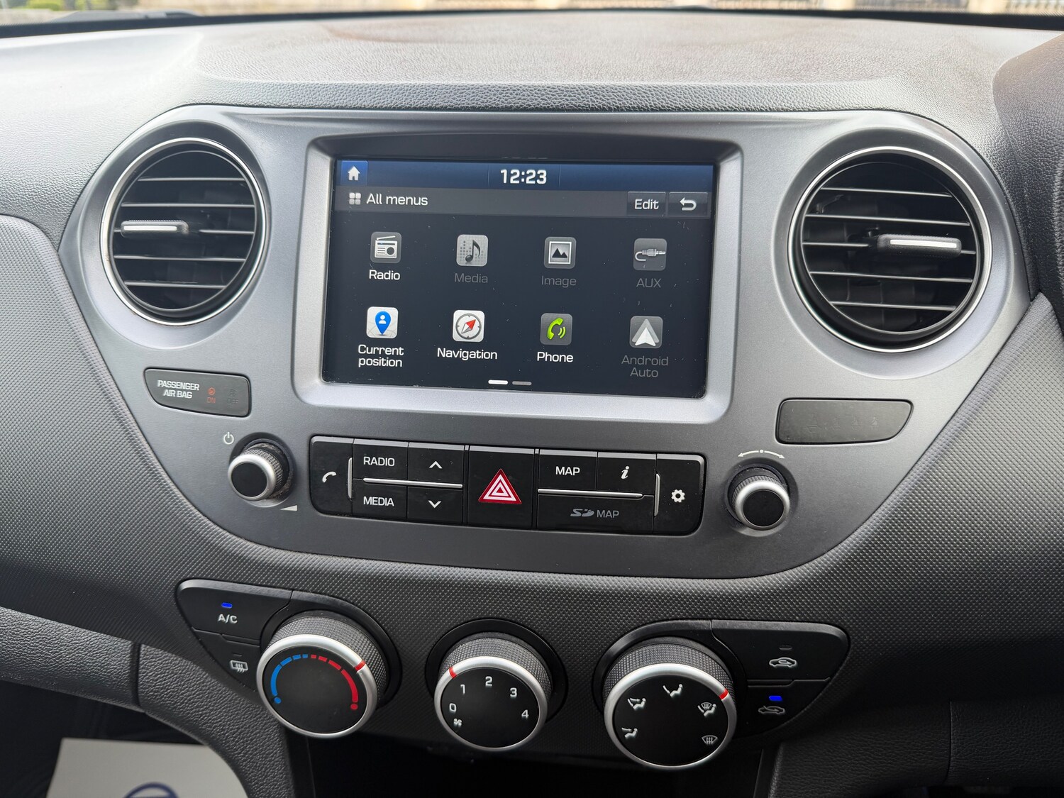 Used Hyundai i10 2019 for sale - 77636631: Photo 42