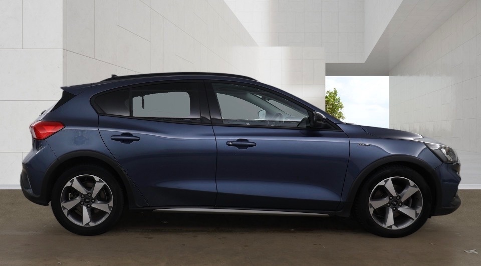 Used Ford Focus 2020 for sale - 78118126: Photo 3