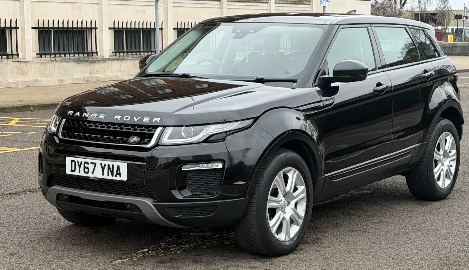 Used Land Rover Range Rover Evoque 2017 for sale - 77710961: Photo 2