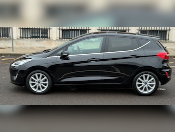 Used Ford Fiesta 2018 for sale - 77795200: Photo
