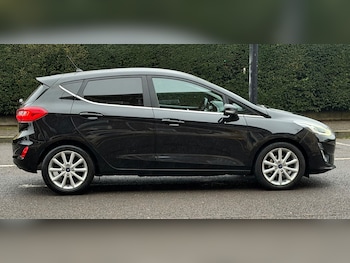 Used Ford Fiesta 2018 for sale - 77795200: Photo