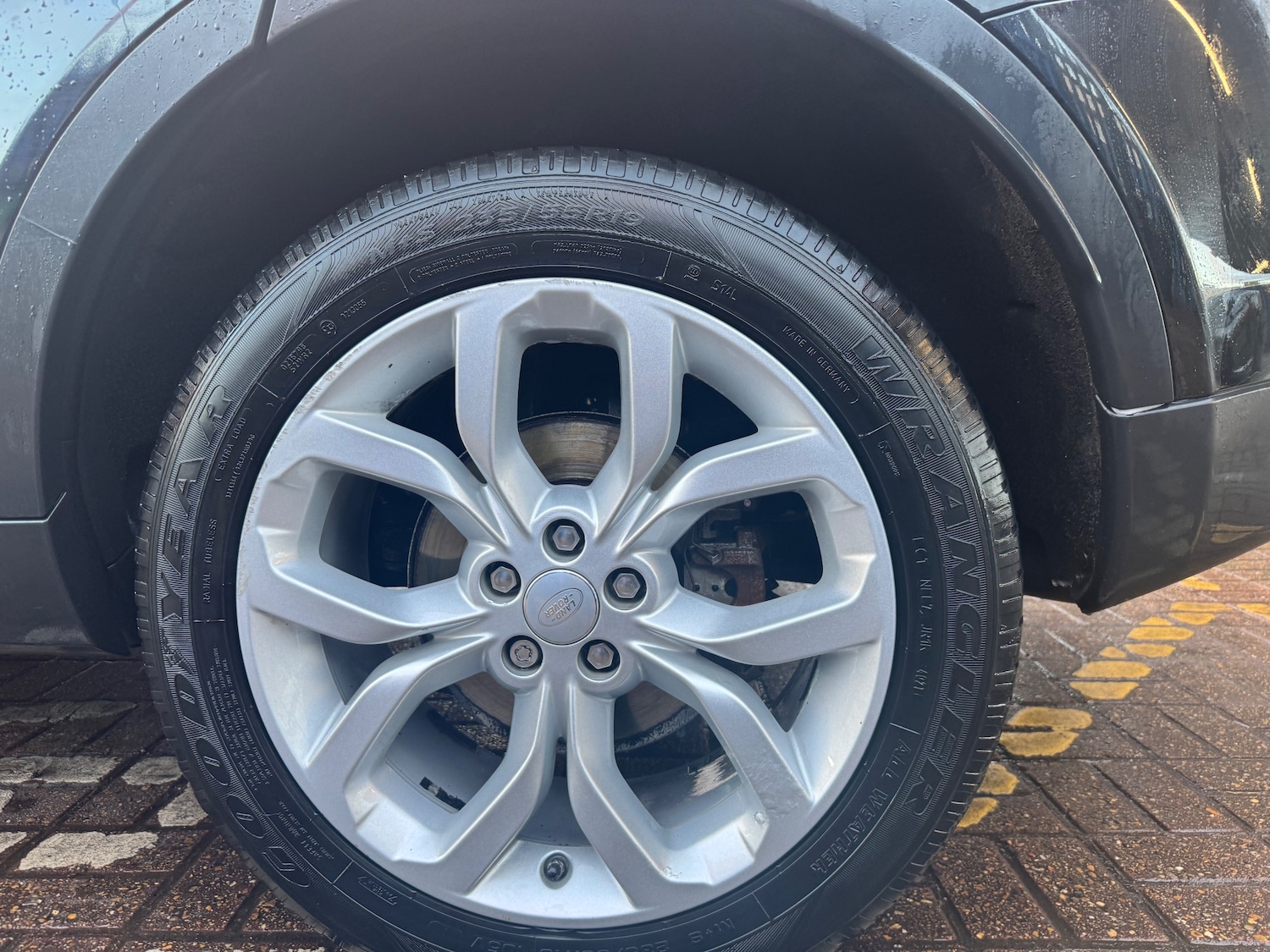 Used Land Rover Discovery Sport 2017 for sale - 77974073: Photo 10