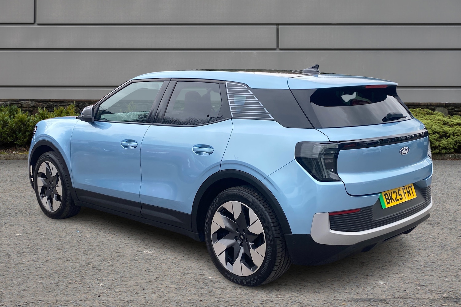 Used Ford Explorer 2025 for sale - 78139241: Photo 2