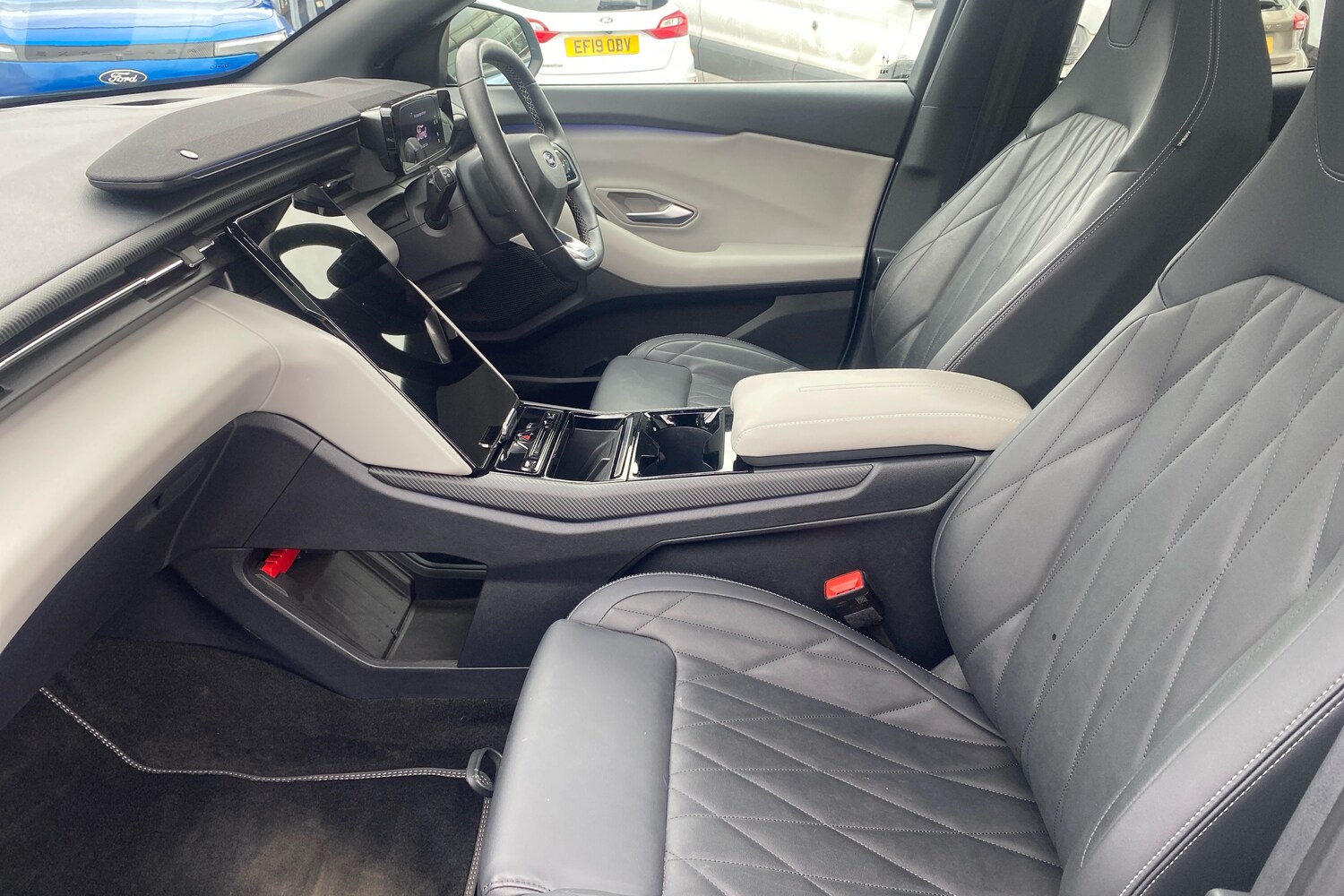 Used Ford Explorer 2025 for sale - 78139241: Photo 6