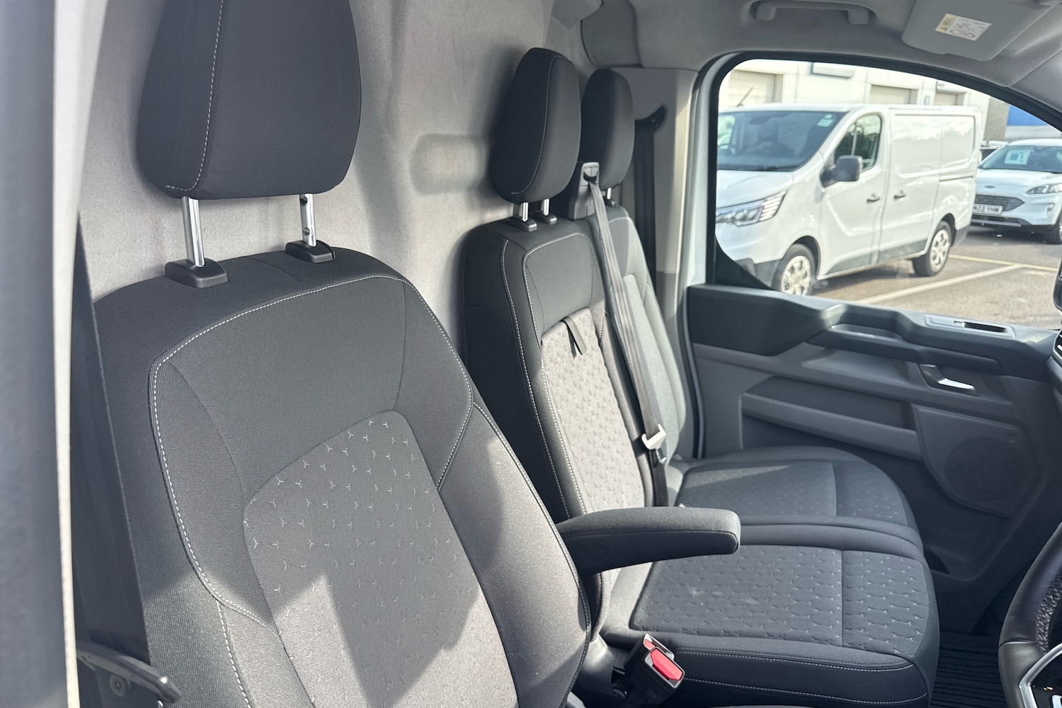 Used Ford Transit Custom 2024 for sale - 76678460: Photo 10