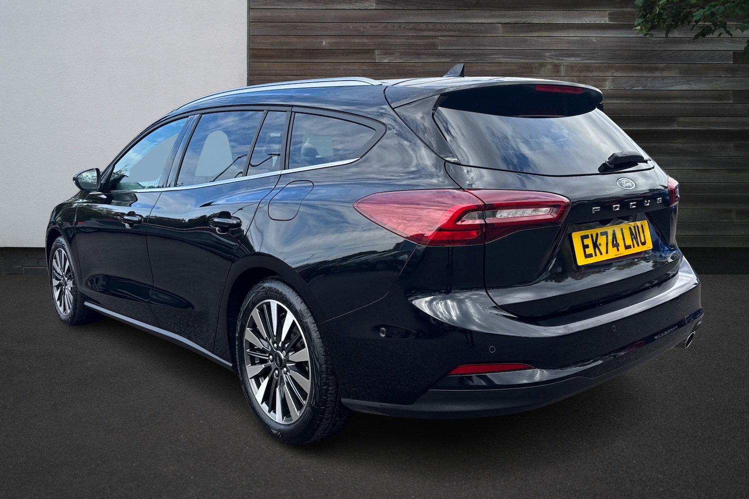 Used Ford Focus 2024 for sale - 76677889: Photo 2