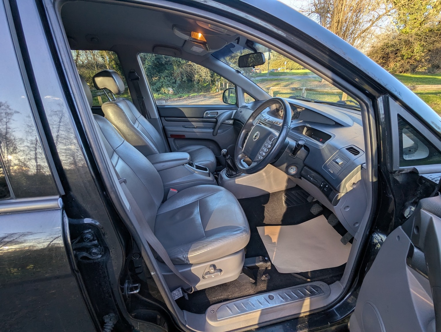 Used Ssangyong Turismo 2014 for sale - 77749934: Photo 27