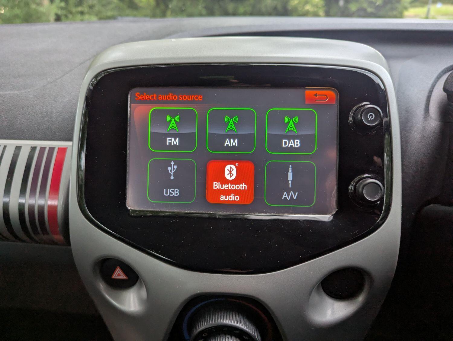 Used Peugeot 108 2014 for sale - 76687413: Photo 24