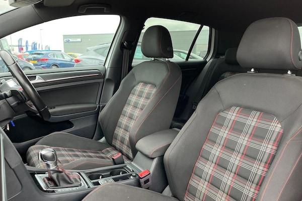 Used Volkswagen Golf 2017 for sale - 76308823: Photo 19