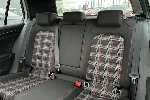 Used Volkswagen Golf 2017 for sale - 76308823: Photo 20