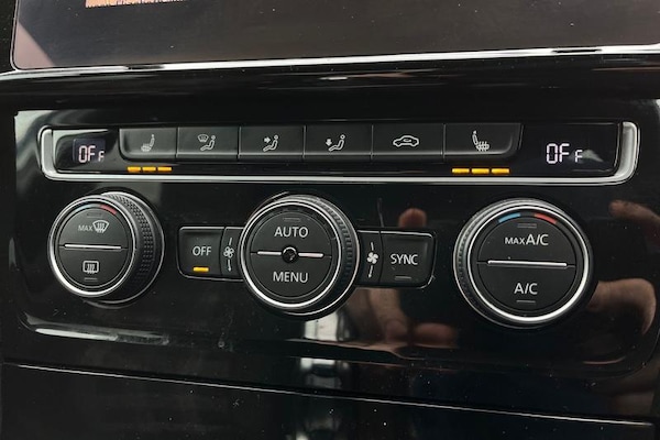 Used Volkswagen Golf 2017 for sale - 76308823: Photo 30