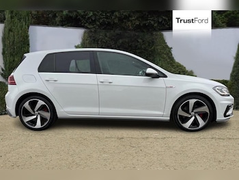 Used Volkswagen Golf 2017 for sale - 76308823: Photo 3